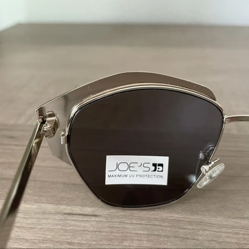 Silver Metallic Frame Aviator Cat Eye Sunglasses women’s NWT